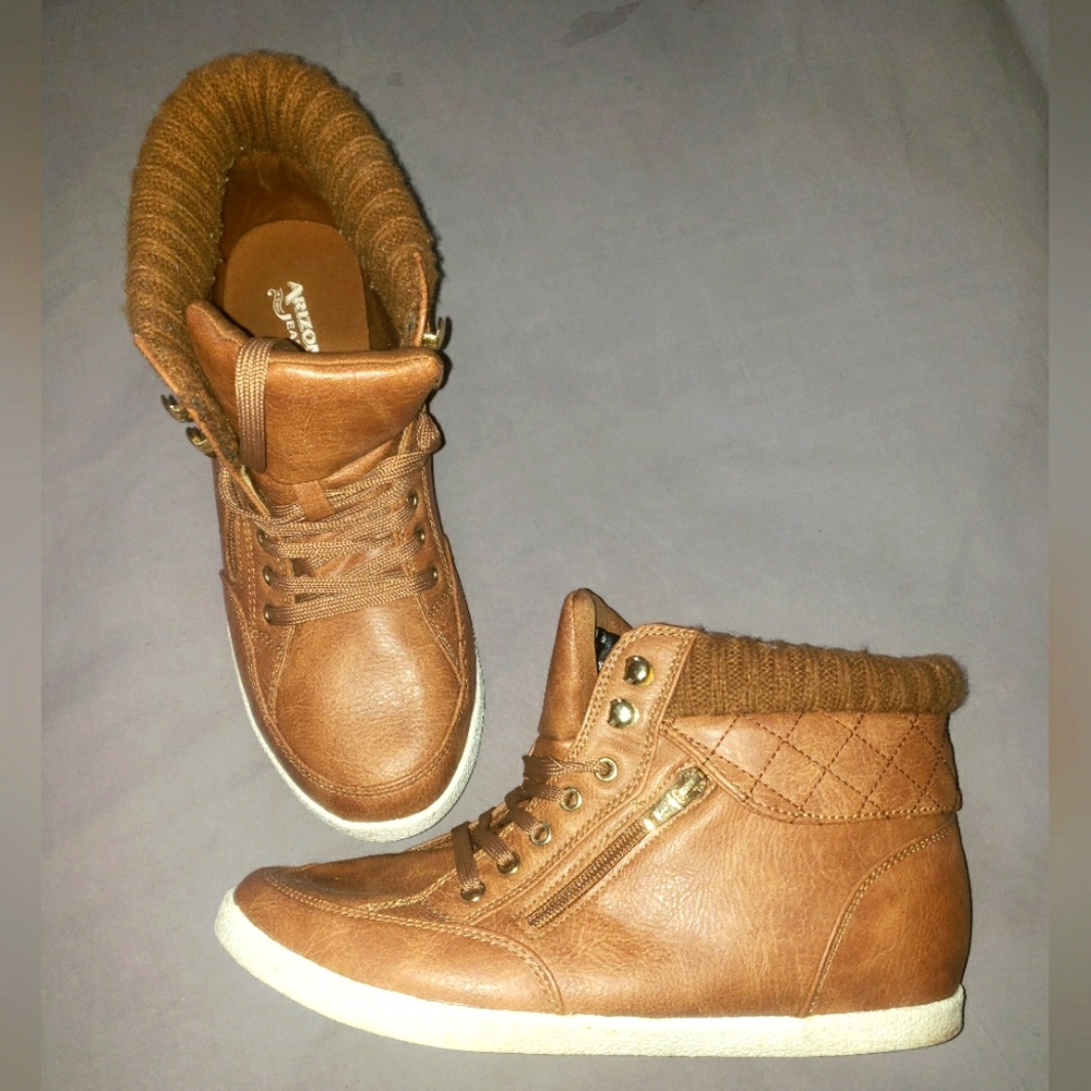 Arizona Jeans High Top Copper Shoes